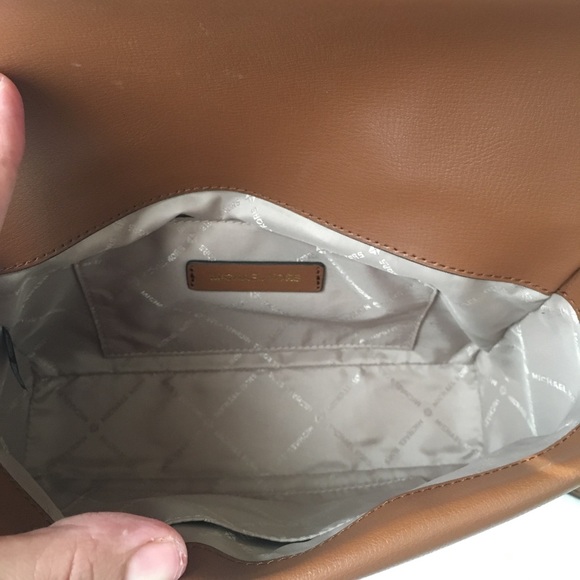 New Michael Kors kinsley shoulder / Crossbody bag - Picture 6 of 8